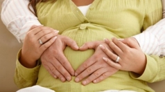 Быстро и удобно записаться на прием для постановки на учет по беременности можно через iPatsient – портале для пациентов